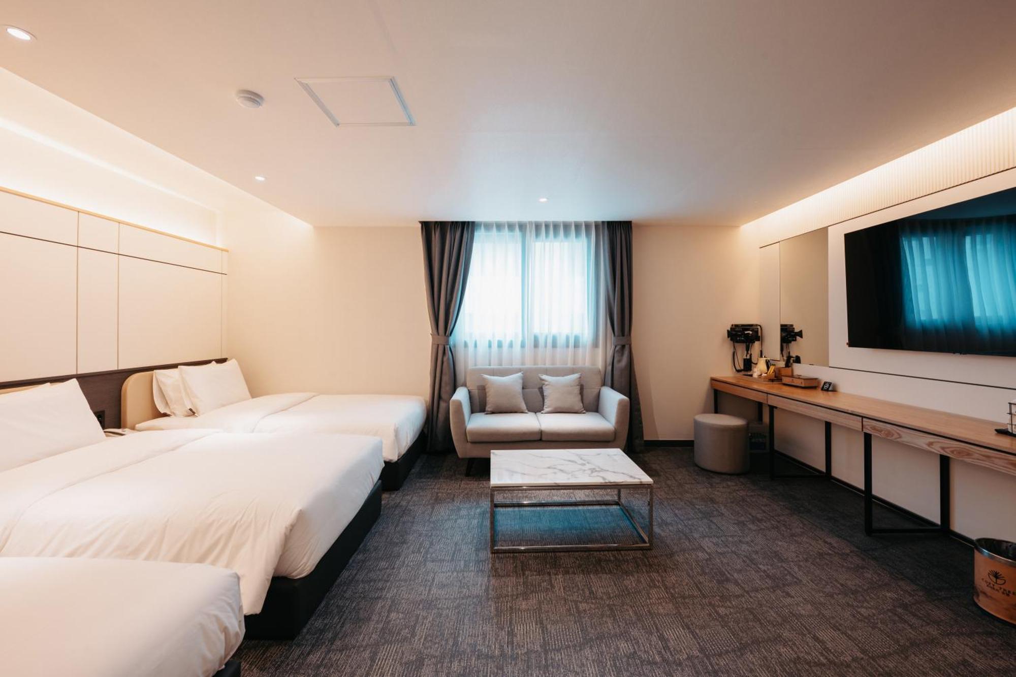 Cozy Tree Hotel Seomyeon Busan Dış mekan fotoğraf